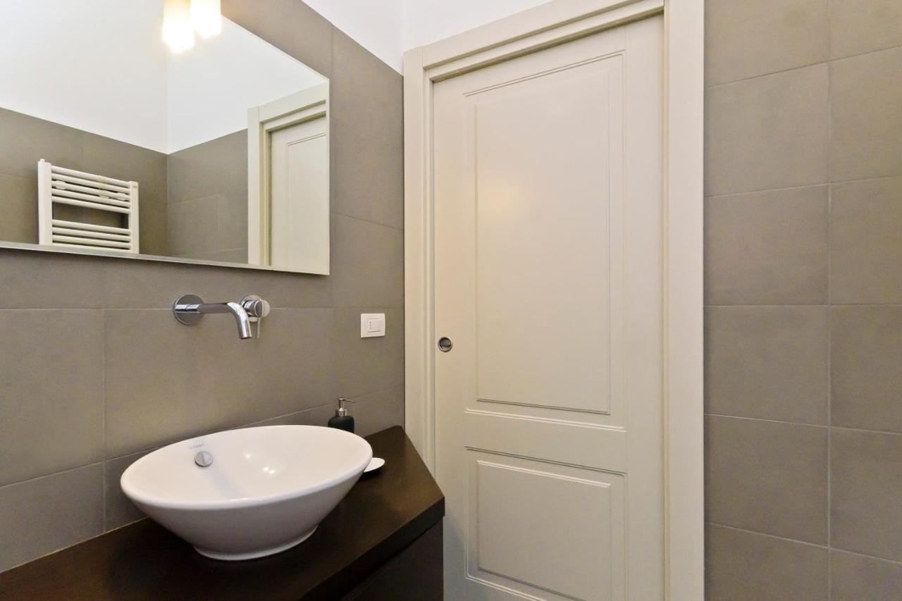 Boutique Apartment Cairoli 30 Torino Esterno foto